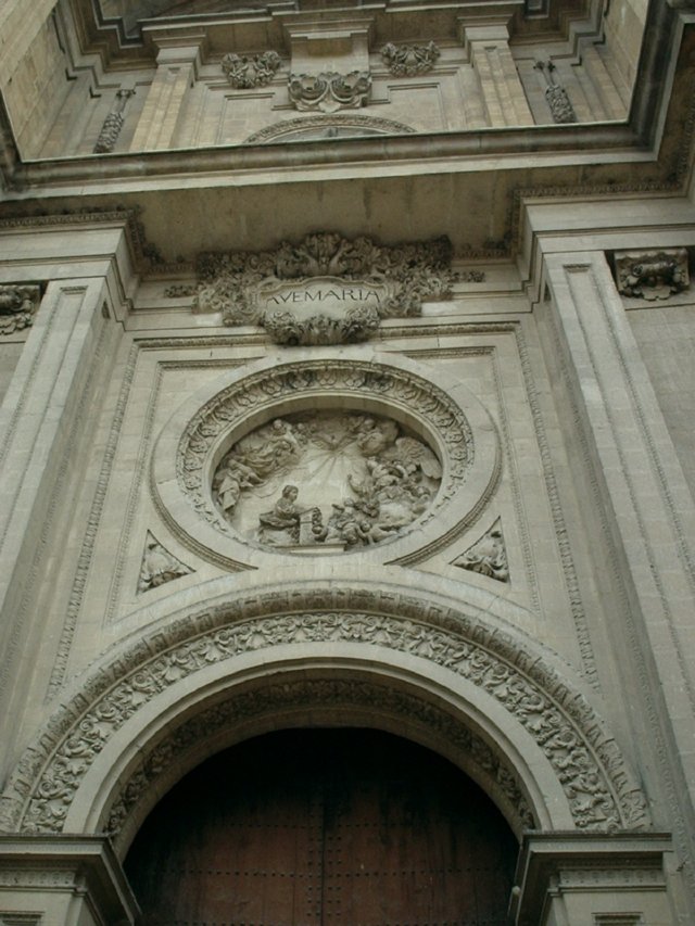 P5260270 detail facade - Catedral santa maria de la encarnacion - Granada